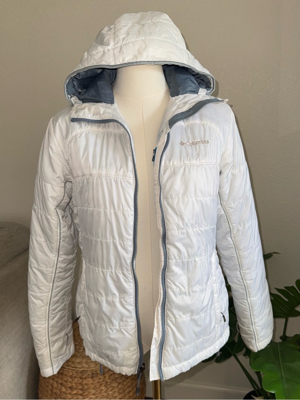 Columbia Women’s Small White Omni-Heat Interchange Hooded Puffer Jacket Winter